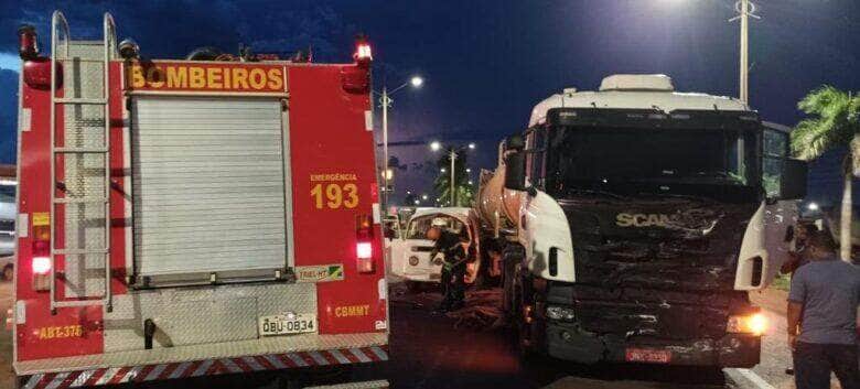 Corpo de Bombeiros Militar atende ocorrência de colisão de caminhão em edifício residencial_660c583c5afc6.jpeg